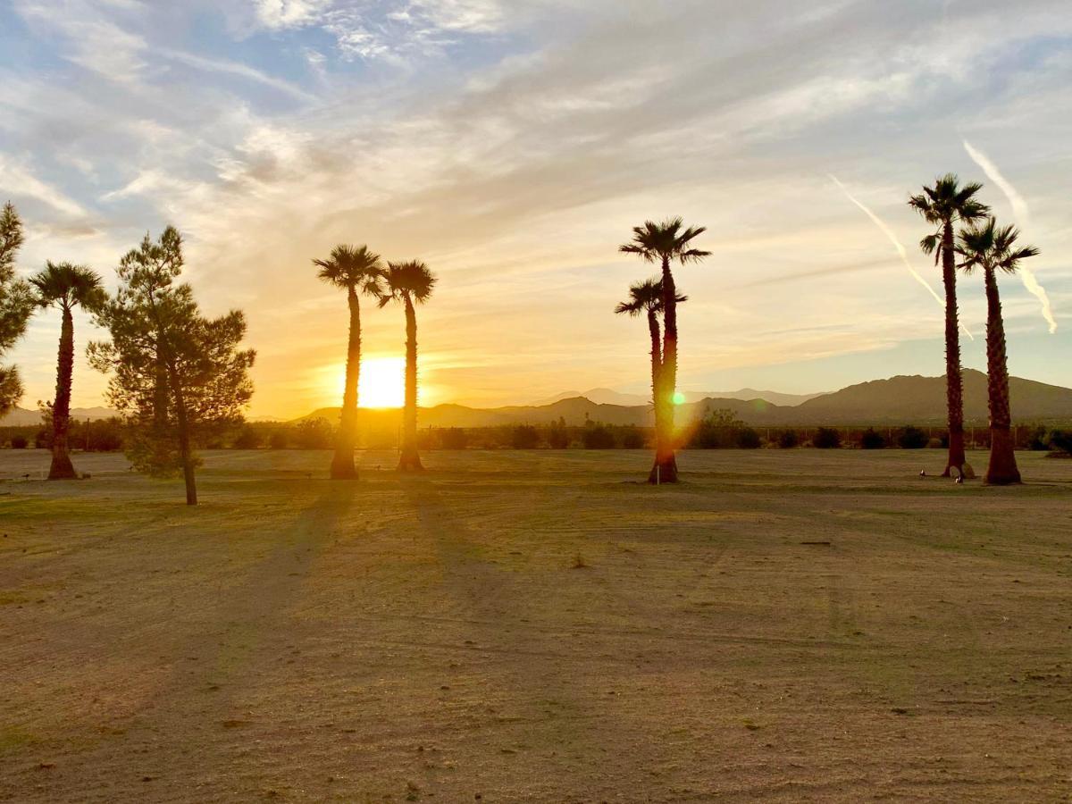 The Castle House Estate Hotell Joshua Tree Eksteriør bilde